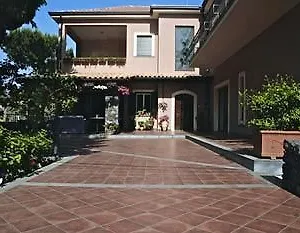 https://rosso-vulcano.sicilyhotelsitaly.net